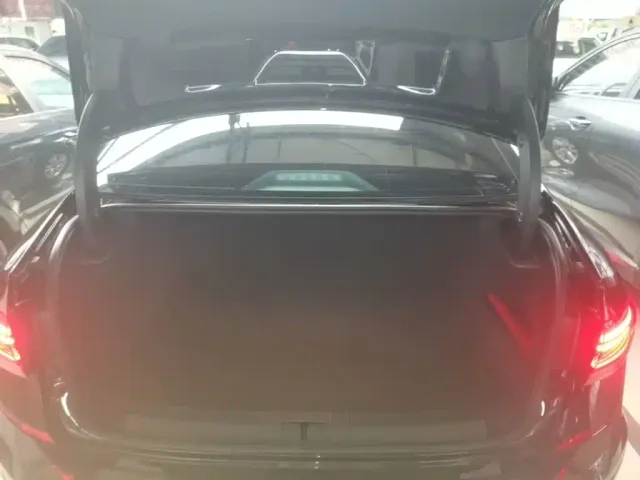 Volkswagen Passat — Фото автомобиля 18