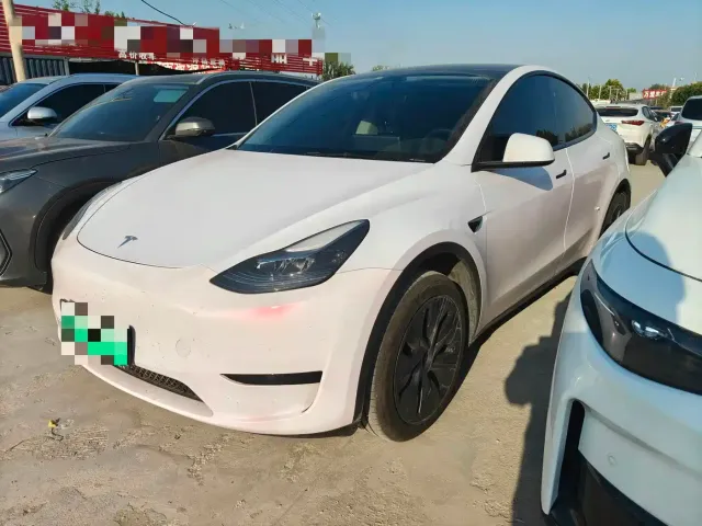Фотография автомобиля — Tesla Model Y