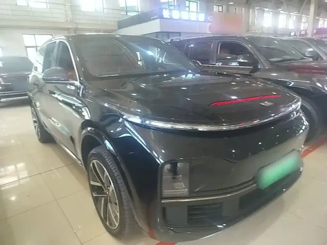Li Auto L9 — Фото автомобиля 3