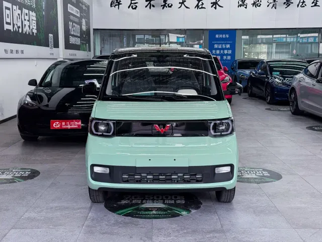Wuling Hongguang Mini EV — Фото автомобиля 2