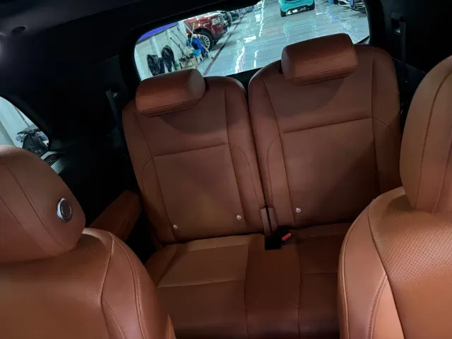 Li Auto L9 — Фото автомобиля 15