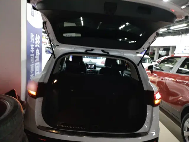 Geely Binyue — Фото автомобиля 18