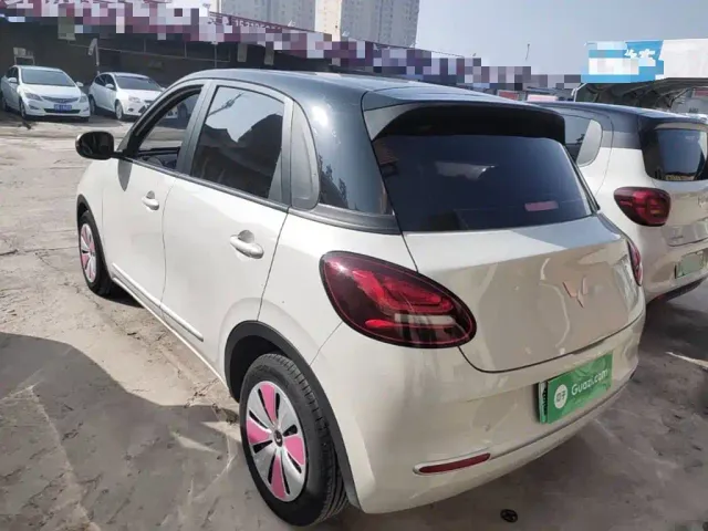Wuling Bingo — Фото автомобиля 4