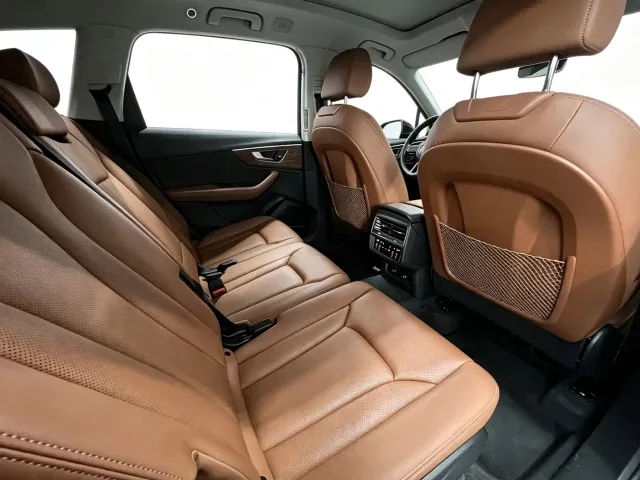 Audi Q7 — Фото автомобиля 12