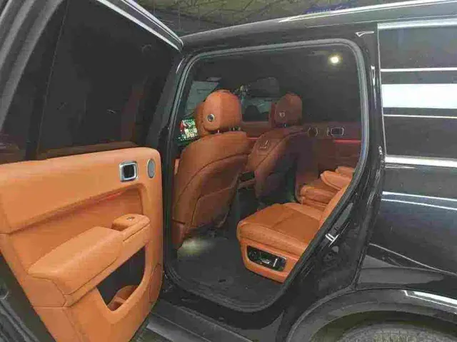 Li Auto L9 — Фото автомобиля 8