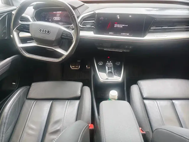 Audi Q4 e-tron — Фото автомобиля 8