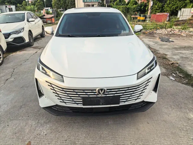 Changan Eado — Фото автомобиля 2