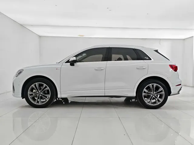 Audi Q3 — Фото автомобиля 7