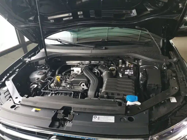 Volkswagen Tiguan L — Фото автомобиля 15