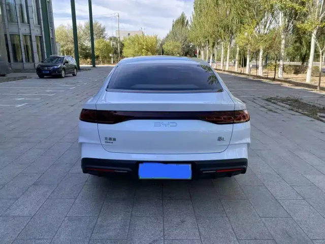BYD Qin L — Фото автомобиля 10