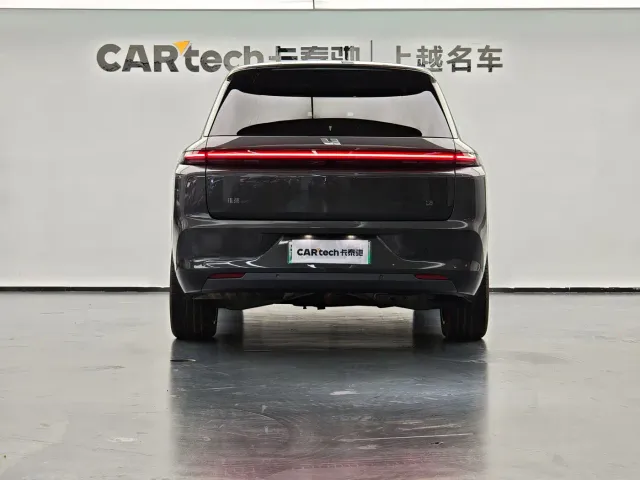 Li Auto L8 — Фото автомобиля 3