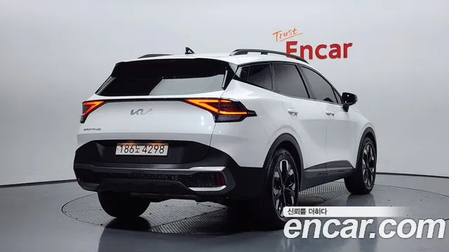 Kia Sportage Sportage 5-е поколение Бензин 1.6 турбо 2WD — Фото автомобиля 2
