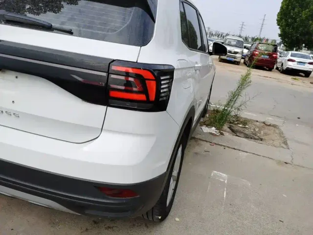 Volkswagen T-Cross — Фото автомобиля 7