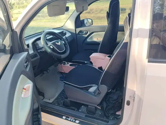 Wuling Hongguang Mini EV — Фото автомобиля 14