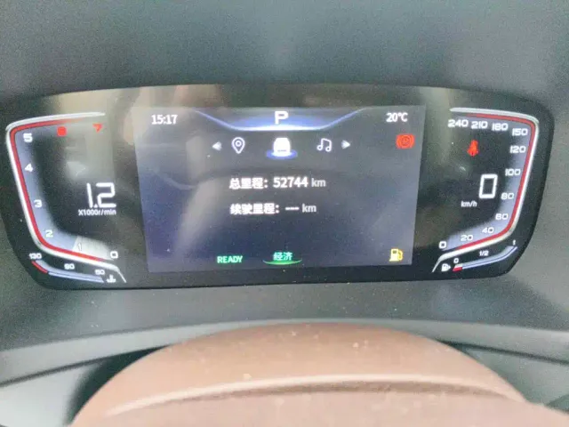 Bestune Besturn M9 — Фото автомобиля 15