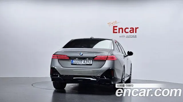 BMW 5 Series G60 — Фото автомобиля 4
