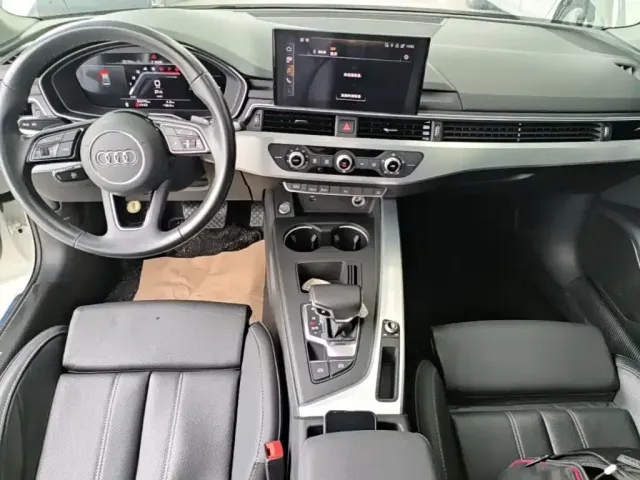 Audi A4L — Фото автомобиля 12