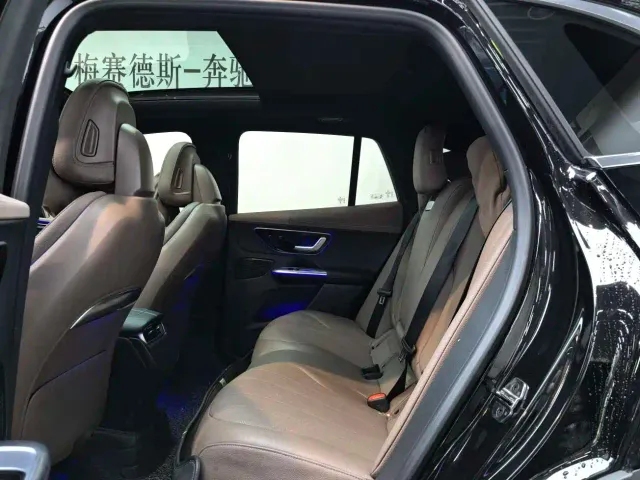 Mercedes-Benz EQE SUV — Фото автомобиля 8