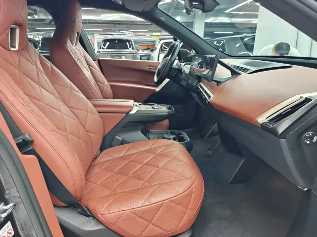 BMW iX M60 — Фото автомобиля 14