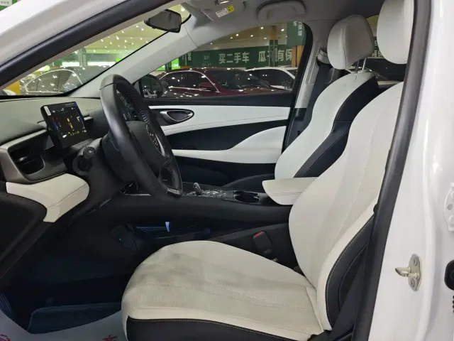 BYD Hai Bao 05 DM-i 2025 DM-i Smart Drive Edition 55KM Luxury — Фото автомобиля 3