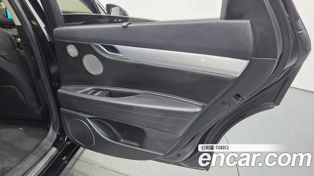 Genesis G80 RG3 — Фото автомобиля 14