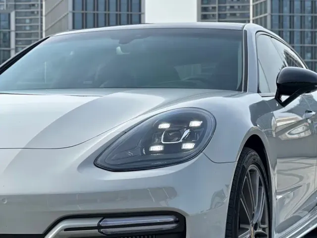 Porsche Panamera — Фото автомобиля 8