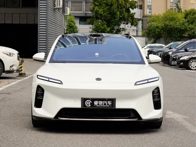 Nio ET5 Touring — Фото автомобиля 2