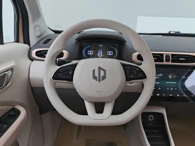 Leapmotor Leapmotor T03 2023 200 Light Edition — Фото автомобиля 15