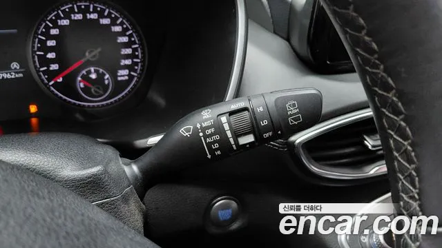 Hyundai Santafe Бензин 2.5T 2WD — Фото автомобиля 29