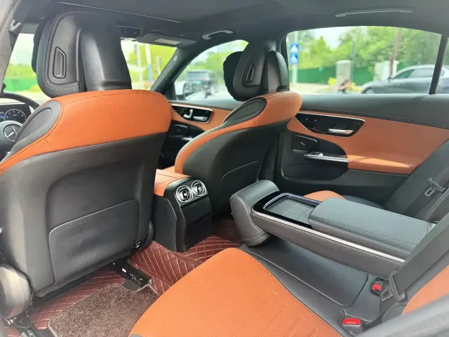 Mercedes-Benz C-Class — Фото автомобиля 18