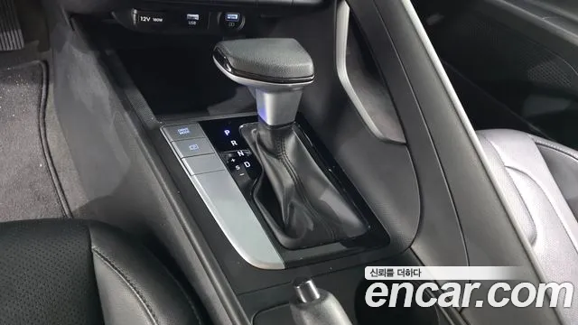 Hyundai AVANTE Avante (CN7) — Фото автомобиля 9
