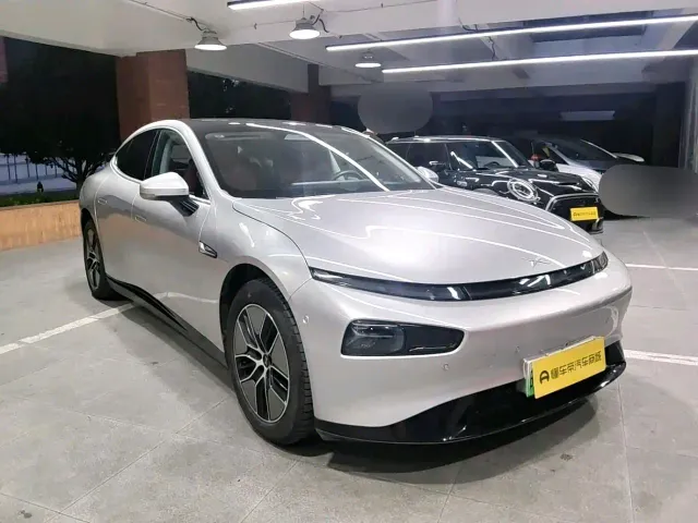 Xpeng P7 — Фото автомобиля 6