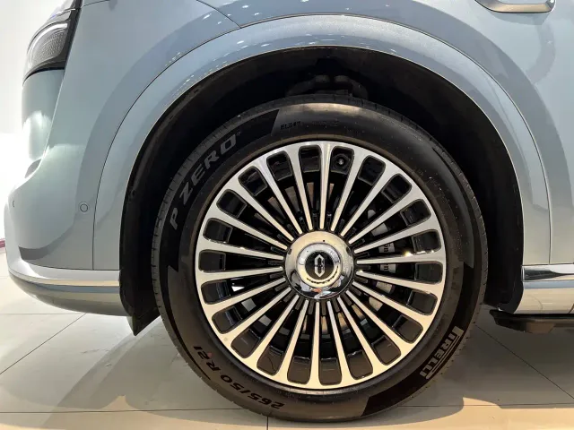 Aito M9 — Фото автомобиля 5