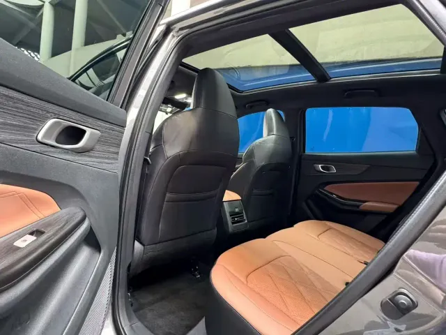 Changan Qiyuan Q05 — Фото автомобиля 9