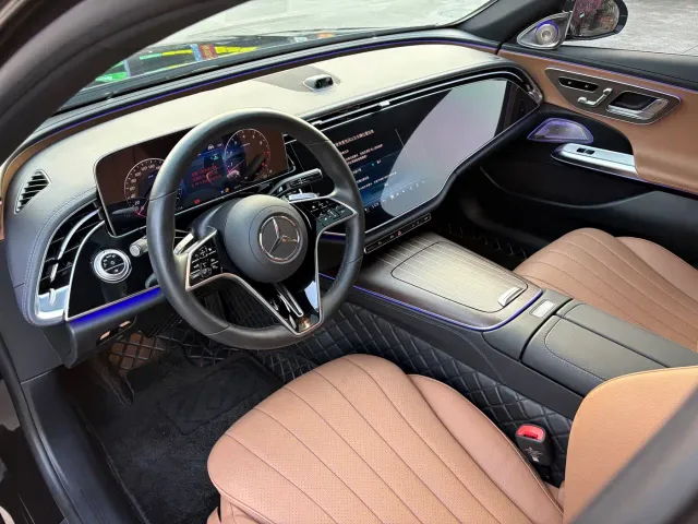 Mercedes-Benz E-Class — Фото автомобиля 4