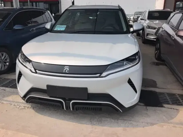 BYD Yuan UP 2024 401KM Leading Edition — Фото автомобиля 2