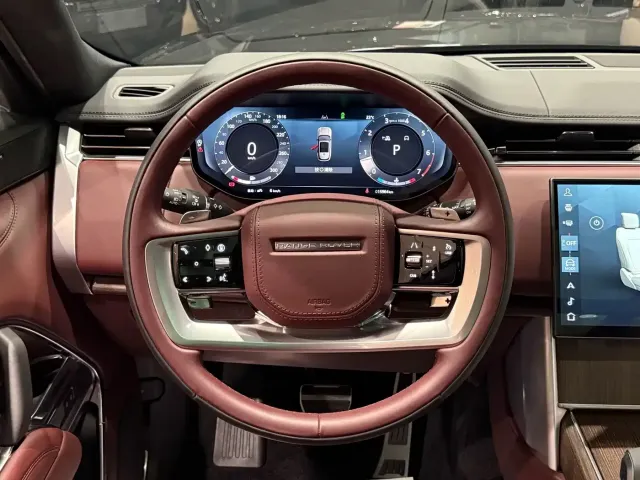 Land Rover Range Rover 2025 3.0 L6 400PS Flourishing Era Extended Wheelbase — Фото автомобиля 5