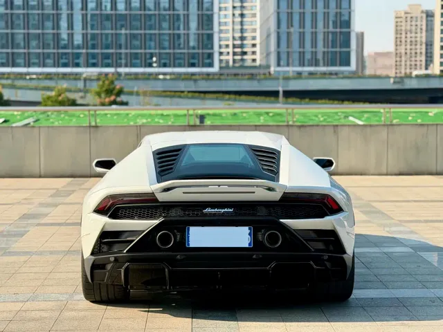 Lamborghini Huracan — Фото автомобиля 4