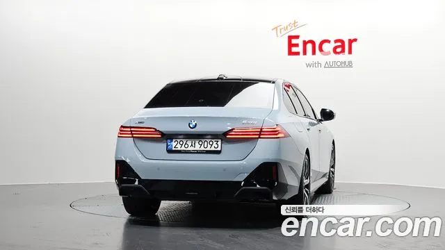 BMW 5-Series 5 серия (G60) 530i xDrive M Sport — Фото автомобиля 3