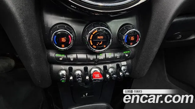 Mini Cooper Convertible — Фото автомобиля 29