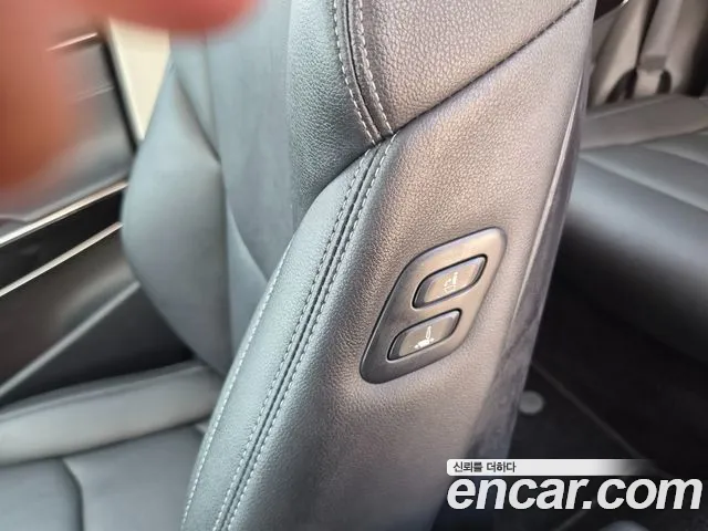 Genesis GV70 — Фото автомобиля 15