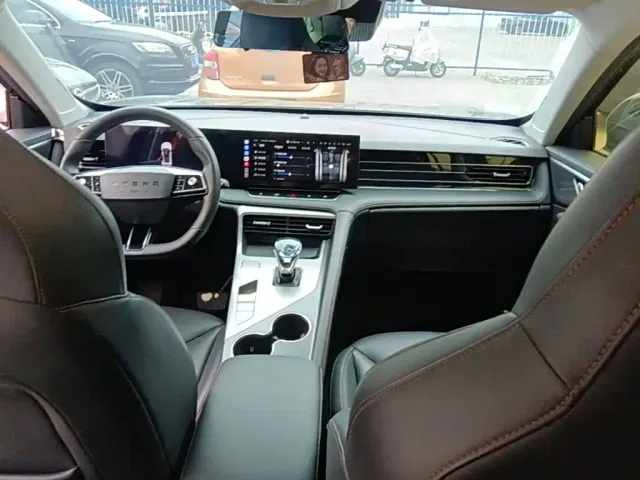 Roewe RX5 — Фото автомобиля 9