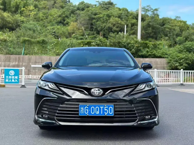 Toyota Camry — Фото автомобиля 2
