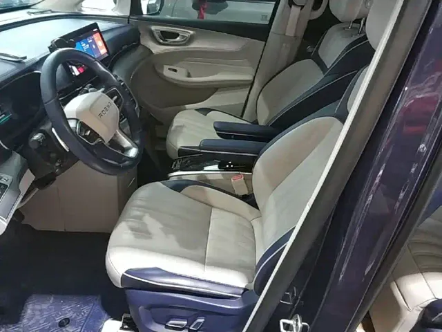 Roewe iMAX8 — Фото автомобиля 14