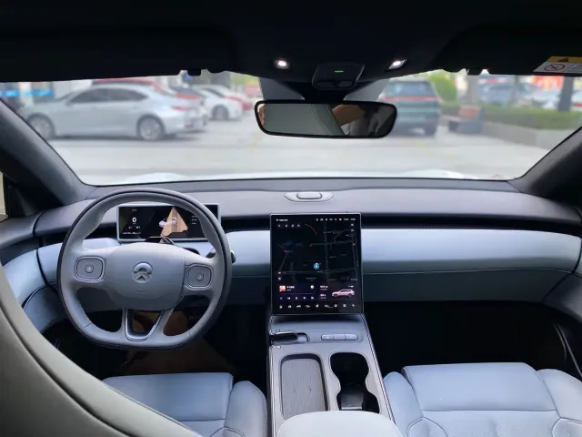 Nio ET5 Touring — Фото автомобиля 9