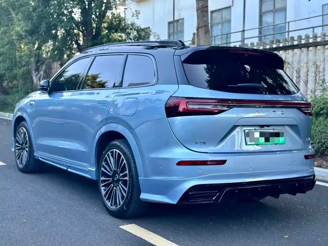 Aito M7 — Фото автомобиля 9