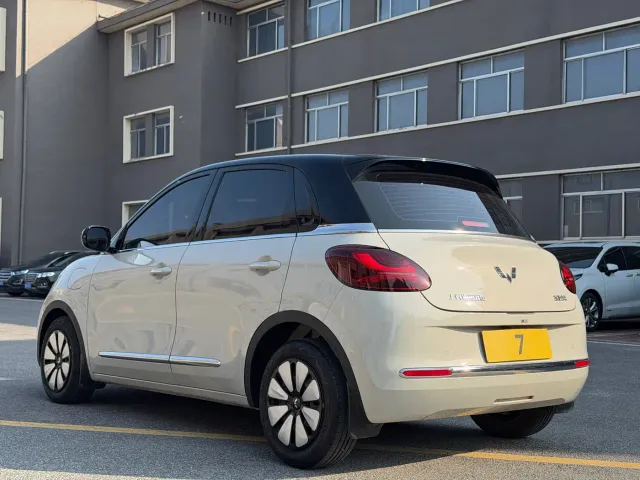 Wuling Bingo — Фото автомобиля 4