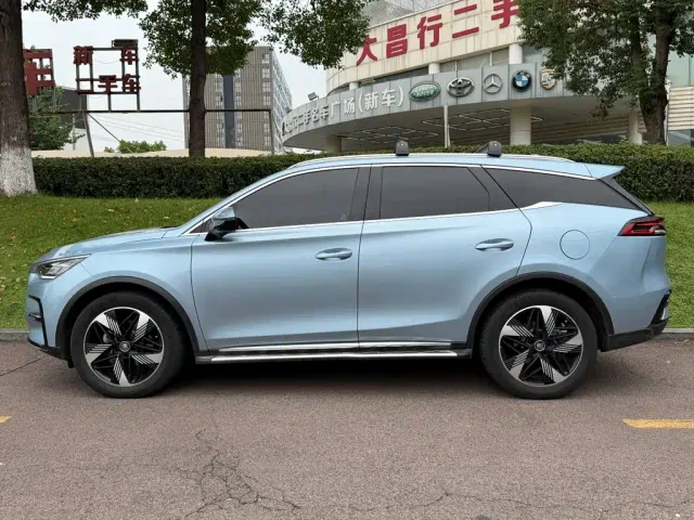 BYD Tang — Фото автомобиля 3