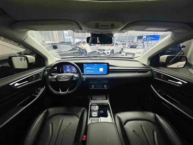 Ford Edge — Фото автомобиля 15