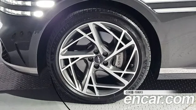 Genesis G90 Бензин 3.5 турбо AWD — Фото автомобиля 5